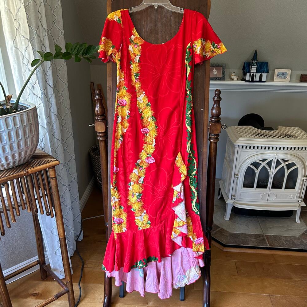 Hilo Hattie Ohia Red Ruffle Dress size small